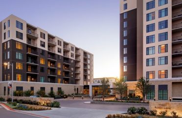 Maravilla at The Domain